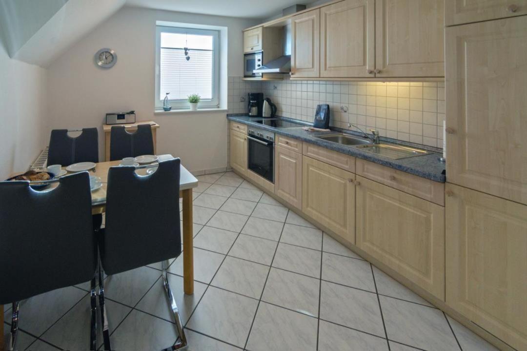 Ferienwohnung-Noerddiek-Strandnaehe-Meerblick Norddeich  Bagian luar foto